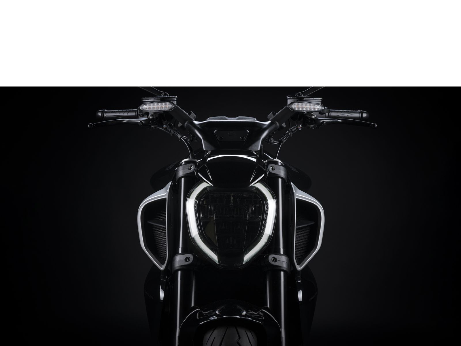 Мотоцикл DUCATI Diavel V4 (RED) 2026